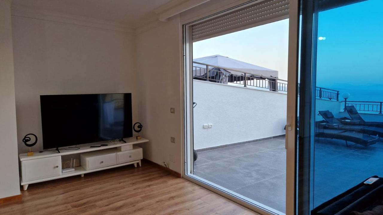 Pirro Luxury Apartment Sarande Bagian luar foto