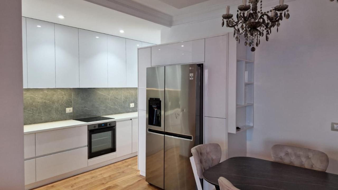 Pirro Luxury Apartment Sarande Bagian luar foto