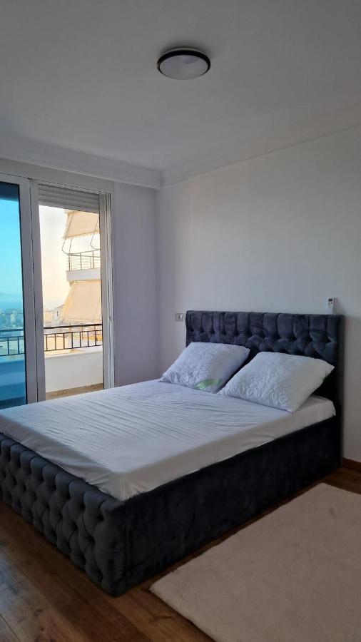 Pirro Luxury Apartment Sarande Bagian luar foto