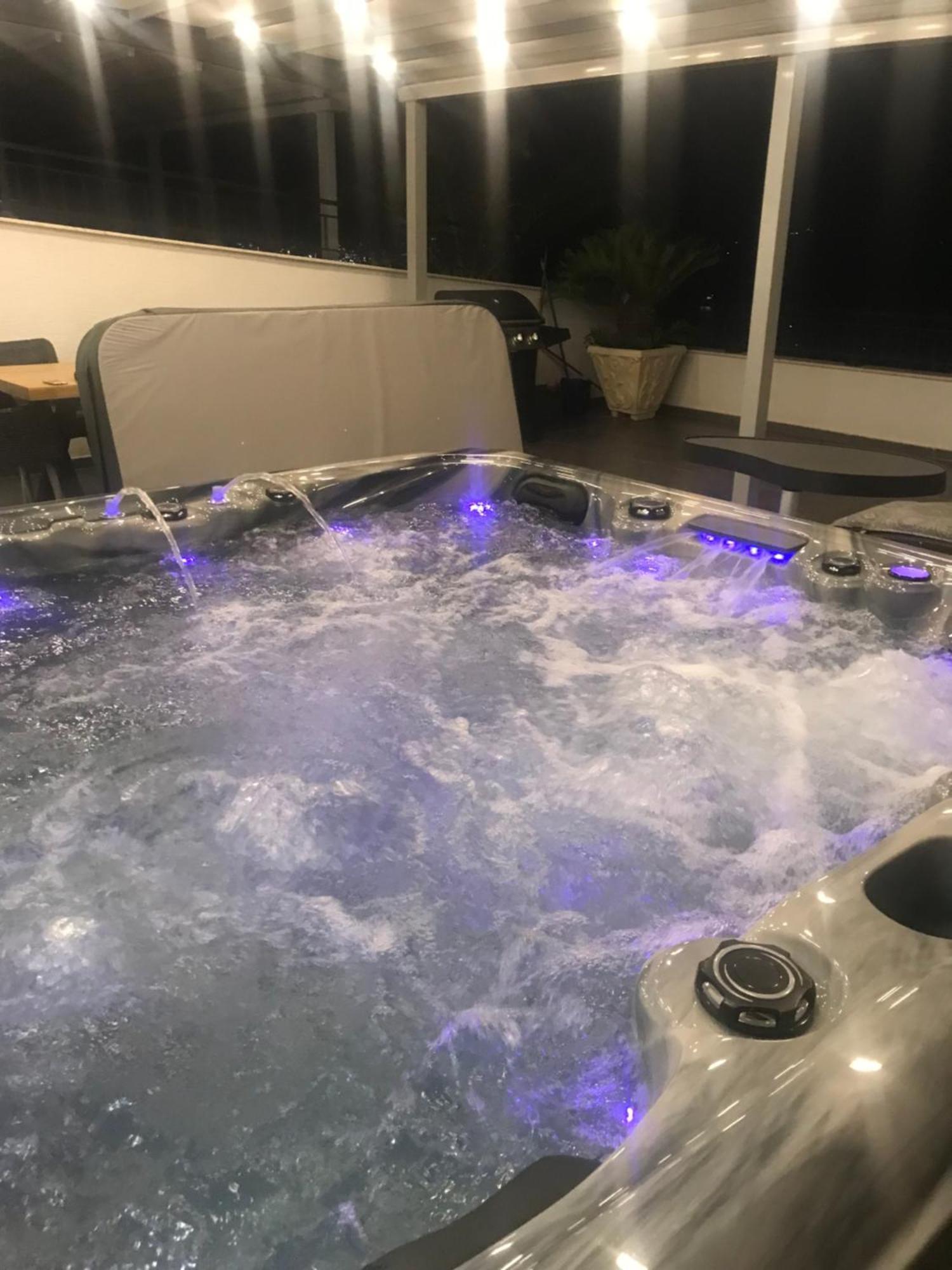 Pirro Luxury Apartment Sarande Bagian luar foto